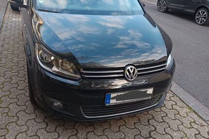 VW Touran 152.000 km 7.450 &euro; Köln 51109