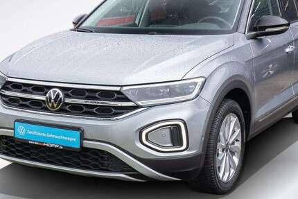 VW T-Roc 50.700 km 19.975 € Sankt Augustin 53757