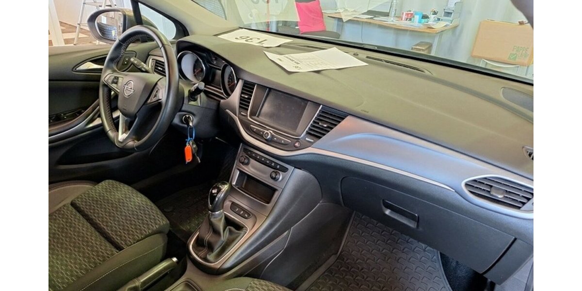 Opel Astra Klima Navi Temp CarPlay 1.Hd 28.000 km !!! 28.000 km 14.000 &euro; Erftstadt 50374
