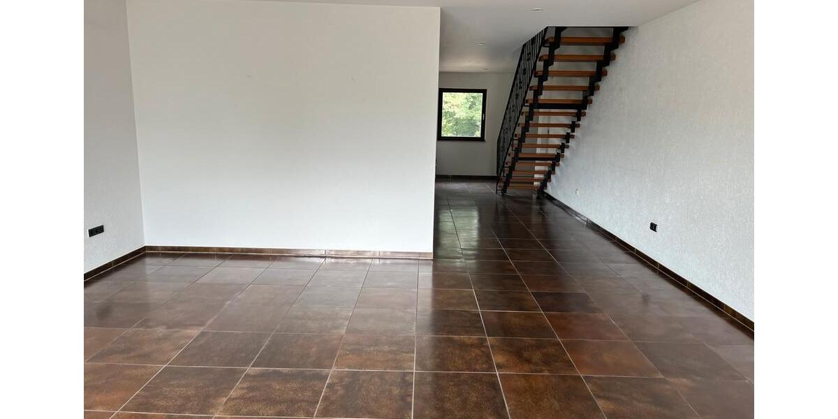 Maisonettenwohnung Bergisch Gladbach Paffrath - 5 Zimmer, 145 m&sup2;, 1.550&euro; | Angebot:27594710