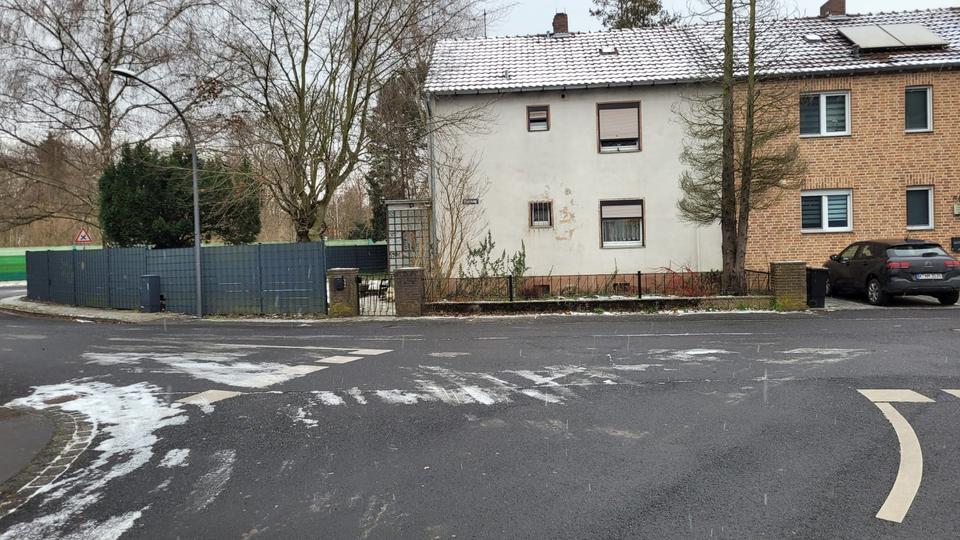 Rheineckhaus auf großem Grundstück zu Verkaufen 4 zimmer