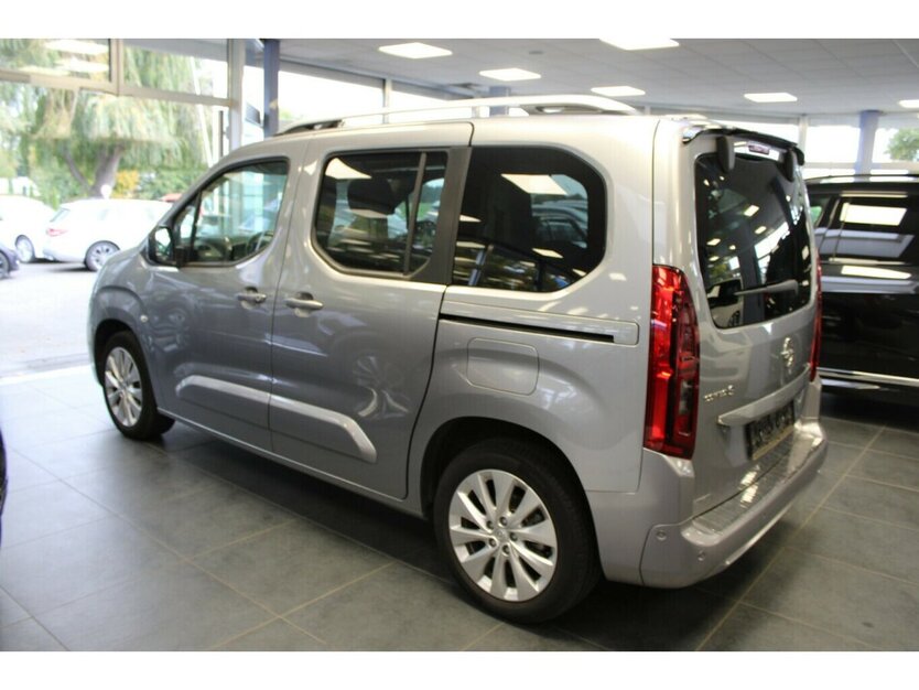 Opel Combo-e Life Ultimate 27.035 km 21.980 € Euskirchen 53881