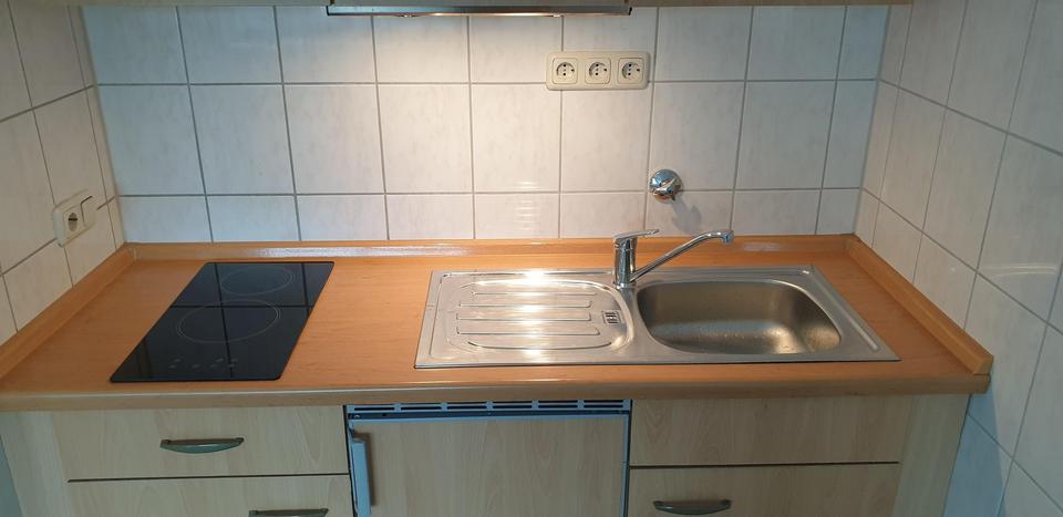 Etagenwohnung Langenfeld (Rheinland) - 1 Zimmer, 30 m&sup2;, 360&euro; | Angebot:26287796