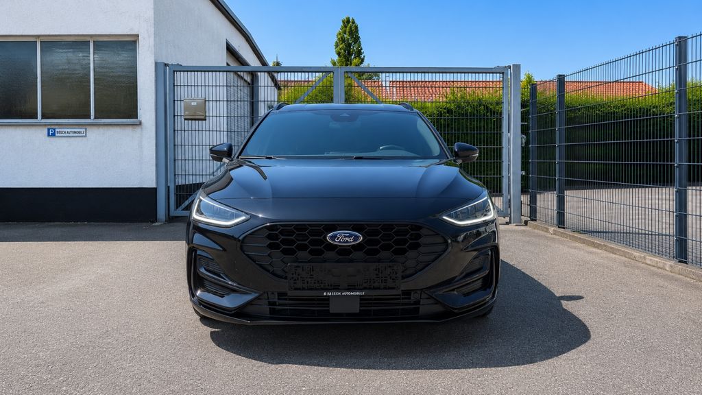 Ford Focus 15.392 km 23.899 &euro; Leverkusen 51381