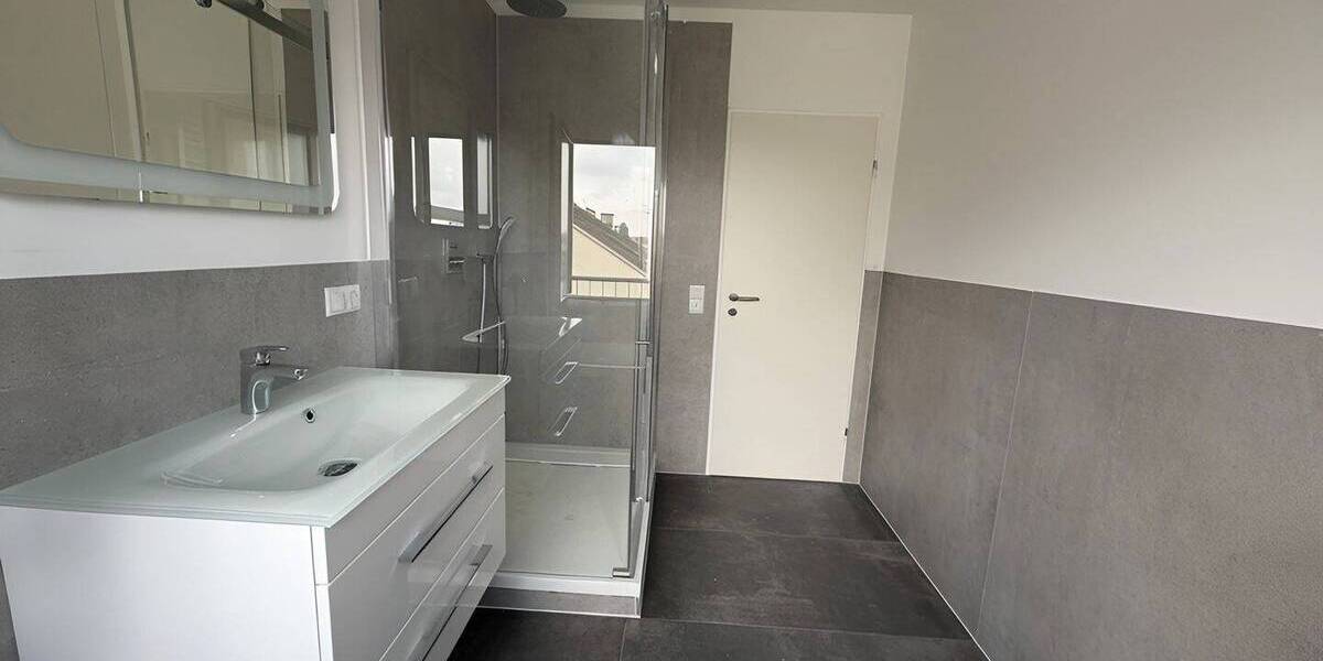 Etagenwohnung Sankt Augustin Hangelar - 2 Zimmer, 102 m&sup2;, 1.310&euro; | Angebot:26108266