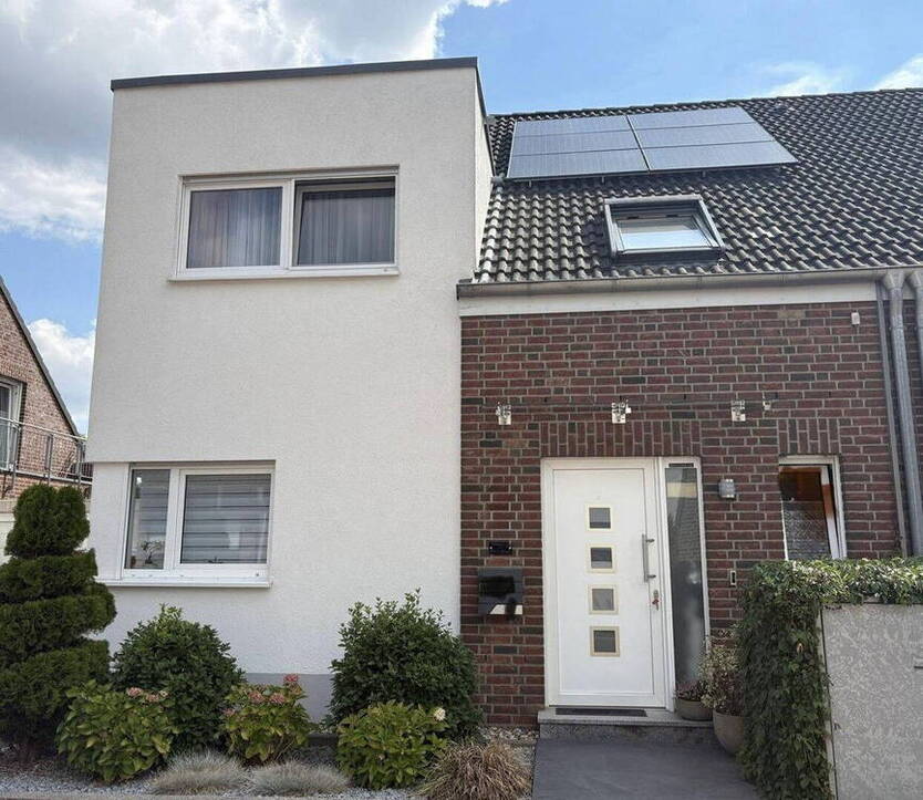 Provisionsfrei* Selten: Wohnen am Rhein - Stilvolles Haus in begehrter Lage von Grimlinghausen