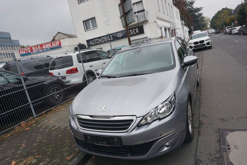 Peugeot 308 146.000 km 6.999 € Köln 51143
