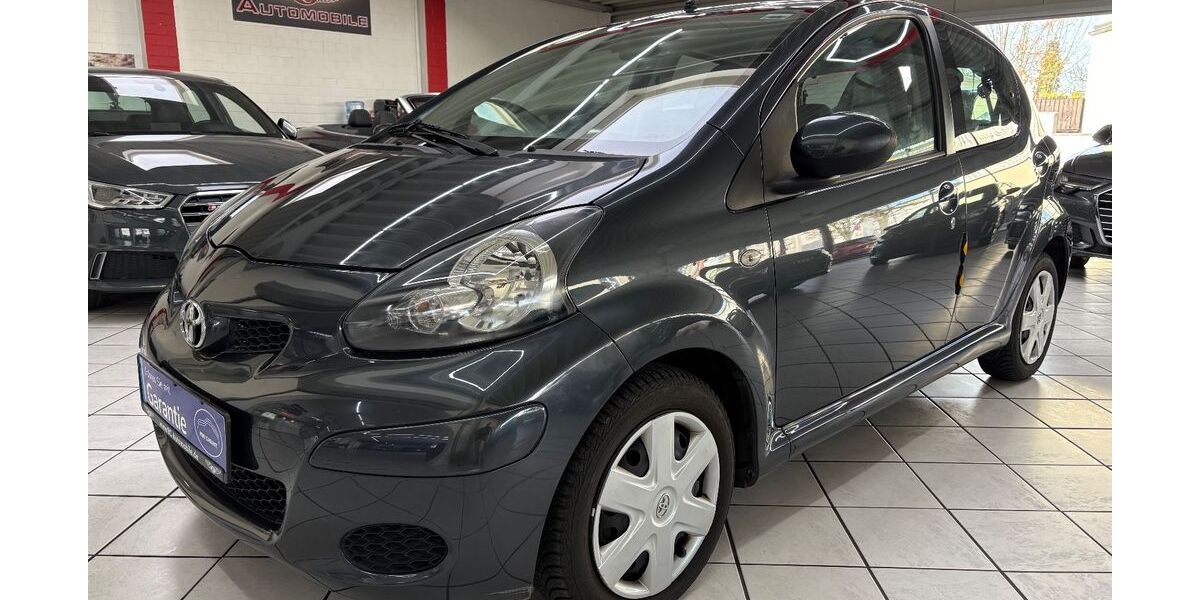 Toyota Aygo (X) 60.000 km 6.800 € Leverkusen 51371