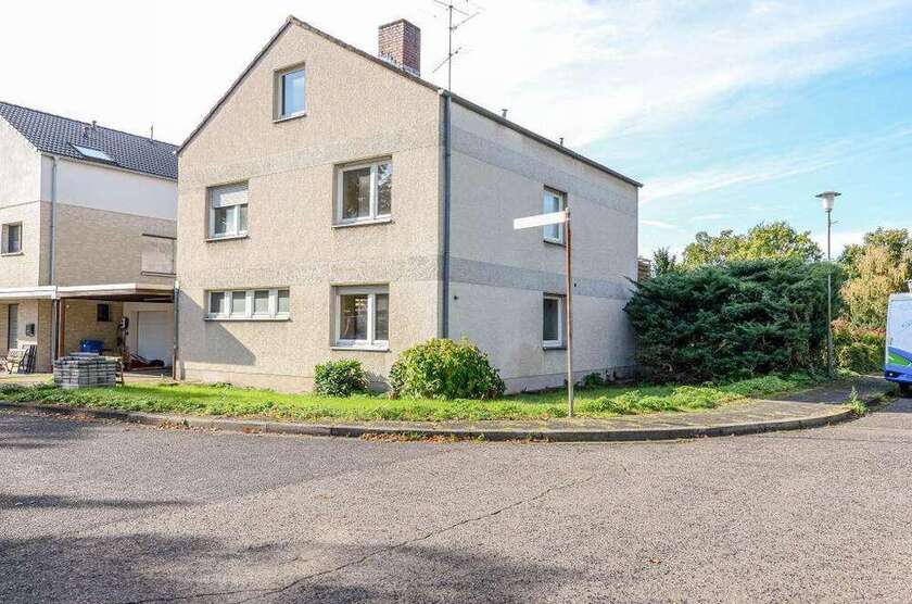Haus zum Kaufen in Leverkusen 765.000 € 200 m²