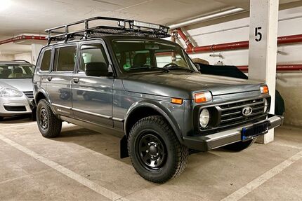 Lada Niva 9.500 km 18.250 € Köln 50823