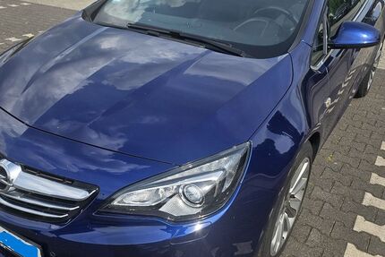 Opel Cascada 77.000 km 11.200 &euro; Köln 50829