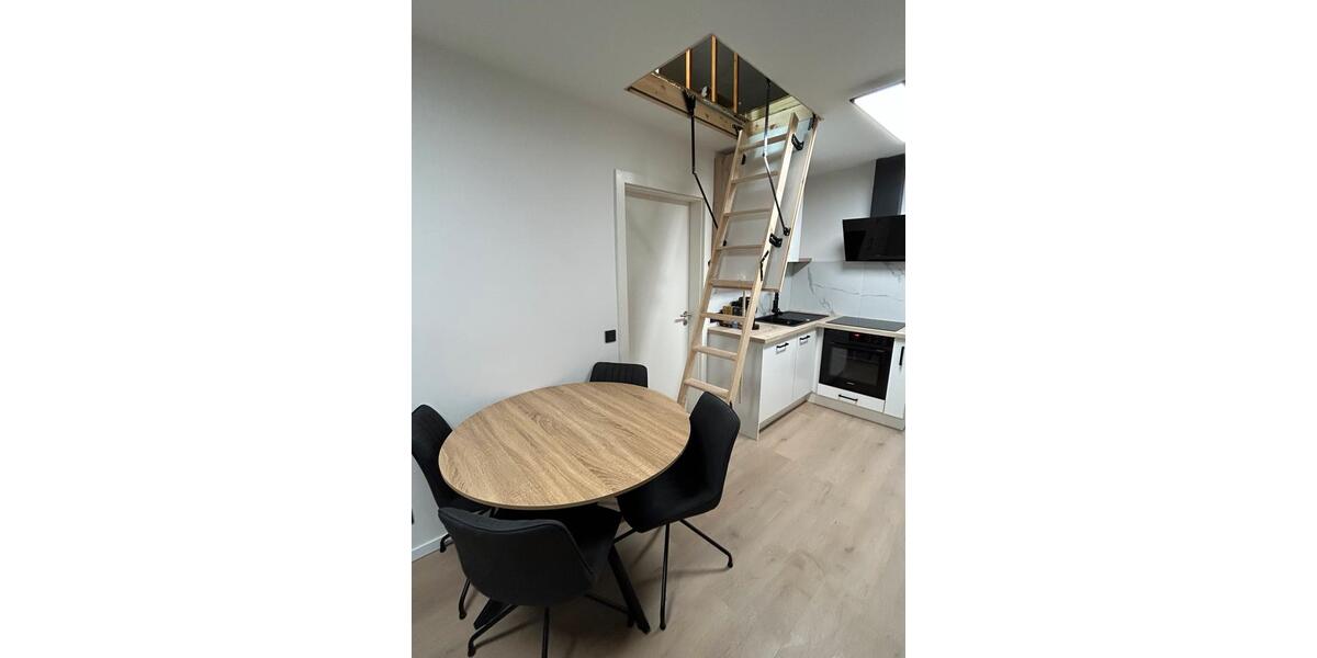 Dachgeschoßwohnung Bonn Gronau - 1 Zimmer, 22 m&sup2;, 670&euro; | Angebot:25312293