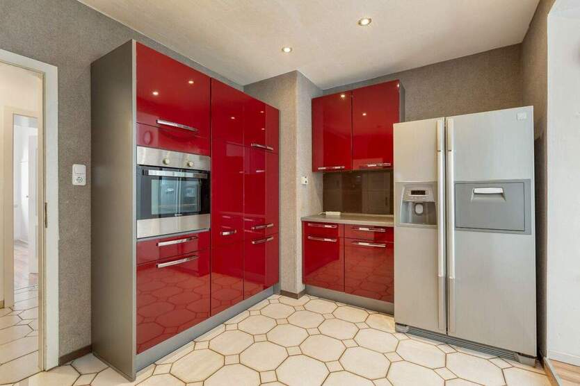 Großzügige 5-Zimmer-Wohnung mit Wintergarten & privatem Innenhof in Oberbilk 5 zimmer