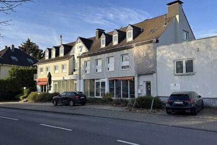 Ladenlokal in stark frequentierter Lage - Ausstellung-Verkauf Praxis oder Büro zimmer