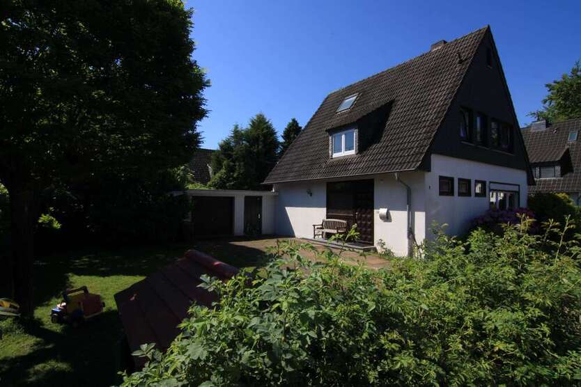 Haus zum Kaufen in Düsseldorf 890.000 € 130 m² 5 zimmer