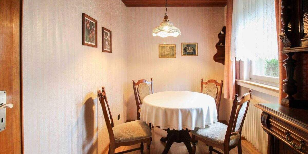 Einfamilienhaus Köln Esch/Auweiler - 7 Zimmer, 170 m&sup2;, 599.000&euro; | Angebot:24846097