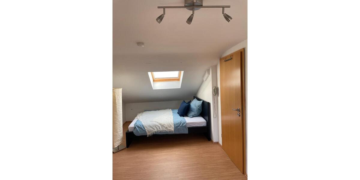 Dachgeschoßwohnung Bonn Beuel-Mitte - 2 Zimmer, 45 m&sup2;, 830&euro; | Angebot:25448292