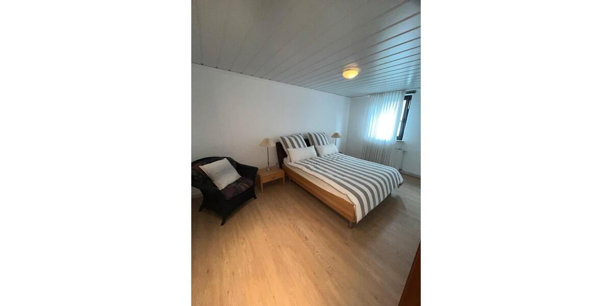 Etagenwohnung Brühl - 4 Zimmer, 89 m&sup2;, 1.330&euro; | Angebot:26511233