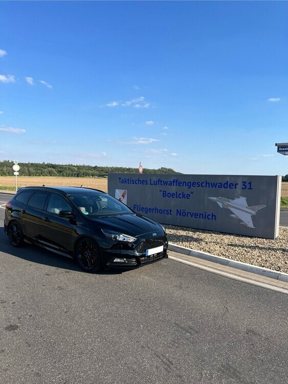 Ford Focus 79.900 km 18.800 € Köln 50667