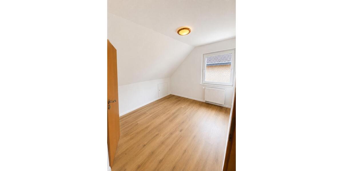 Dachgeschoßwohnung Bonn Friesdorf - 2 Zimmer, 73 m&sup2;, 850&euro; | Angebot:26677977