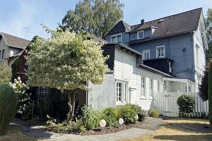Haus Solingen Wald - 10 Zimmer, 289 m&sup2;, 398.000&euro; | Angebot:27321696