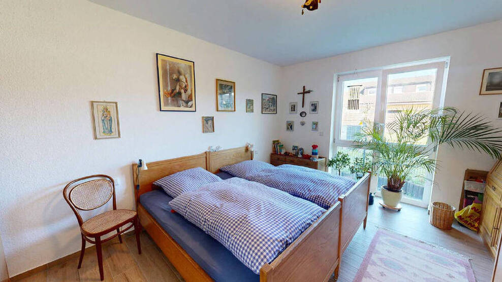 Top-Investment! Junges, energieeffizientes 6-Familienhaus mit 5 Garagen! (MB 4814)