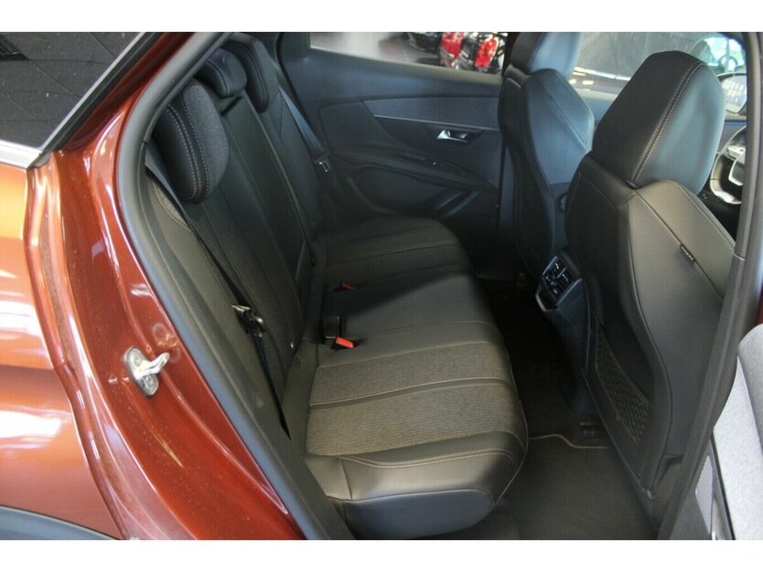 Peugeot 3008 1.5 GT Line 73.030 km 17.980 € Euskirchen 53881