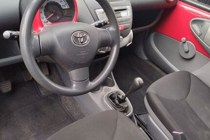 Toyota Aygo (X) 80.064 km 2.750 &euro; LEVERKUSEN 51381