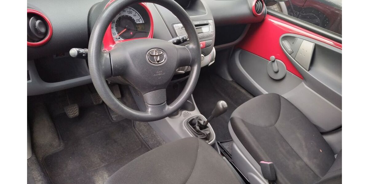 Toyota Aygo (X) 80.064 km 2.750 &euro; LEVERKUSEN 51381