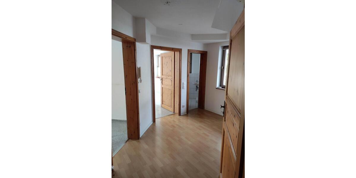 Etagenwohnung Hennef (Sieg) - 4 Zimmer, 120 m&sup2;, 1.400&euro; | Angebot:25311069
