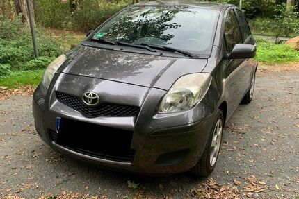Toyota Yaris 183.000 km 3.150 &euro; Köln 50969