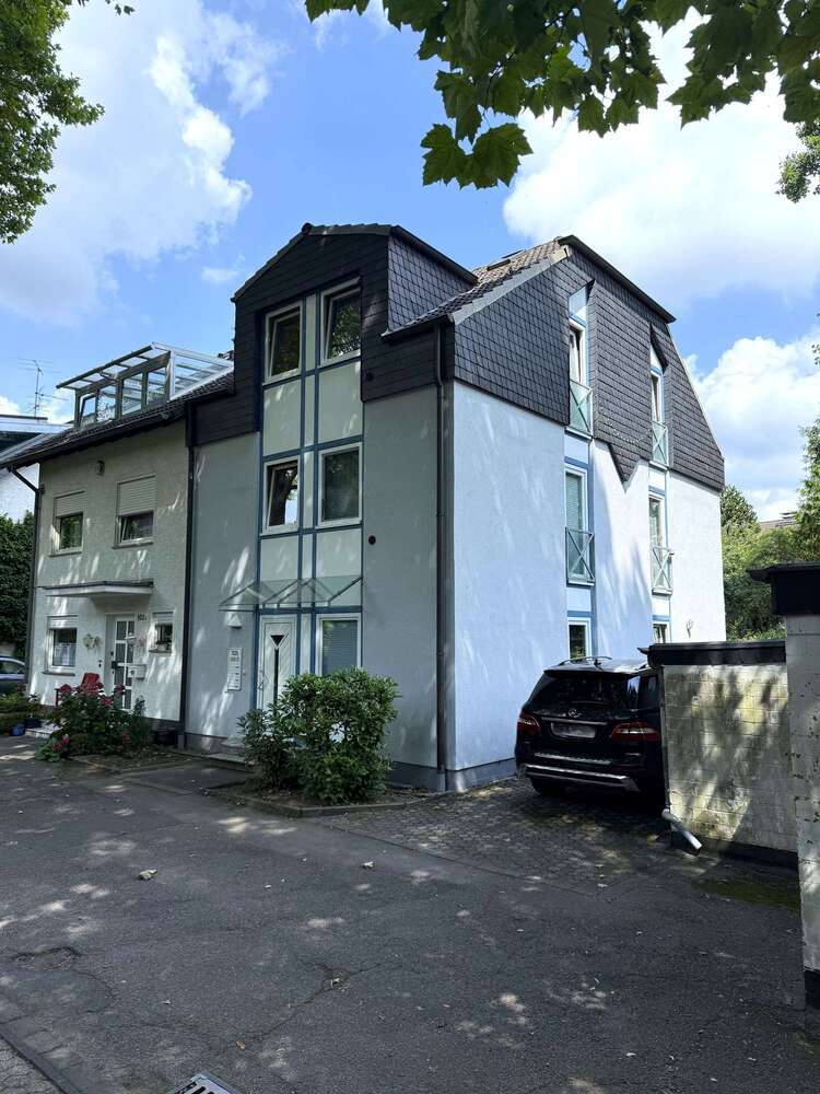 Haus zum Kaufen in Köln 670.000 € 189.56 m²