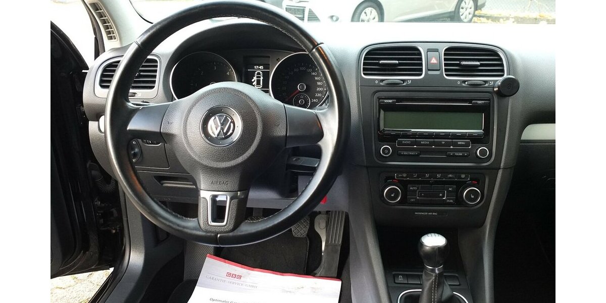 VW Golf 1.6TDi TEAM SHZ TEMPOMAT KLIMAAUTOMATIK 159.855 km 6.598 € Köln 50858