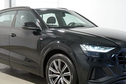 Audi Q8 230.733 km 41.900 &euro; Hürth bei Köln 50354