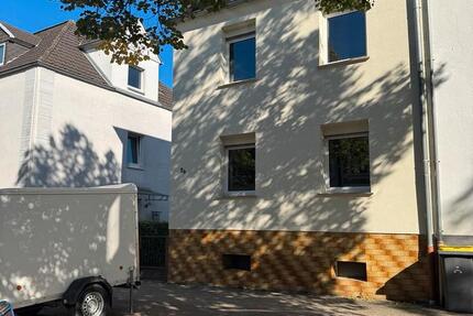 Haus Siegburg - 7 Zimmer, 180 m&sup2;, 1.600&euro; | Angebot:25237395