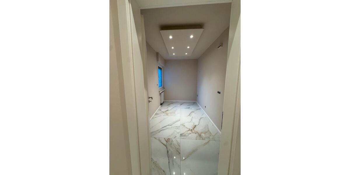 Erdgeschoßwohnung Köln Kalk - 3 Zimmer, 82 m&sup2;, 1.750&euro; | Angebot:25404176