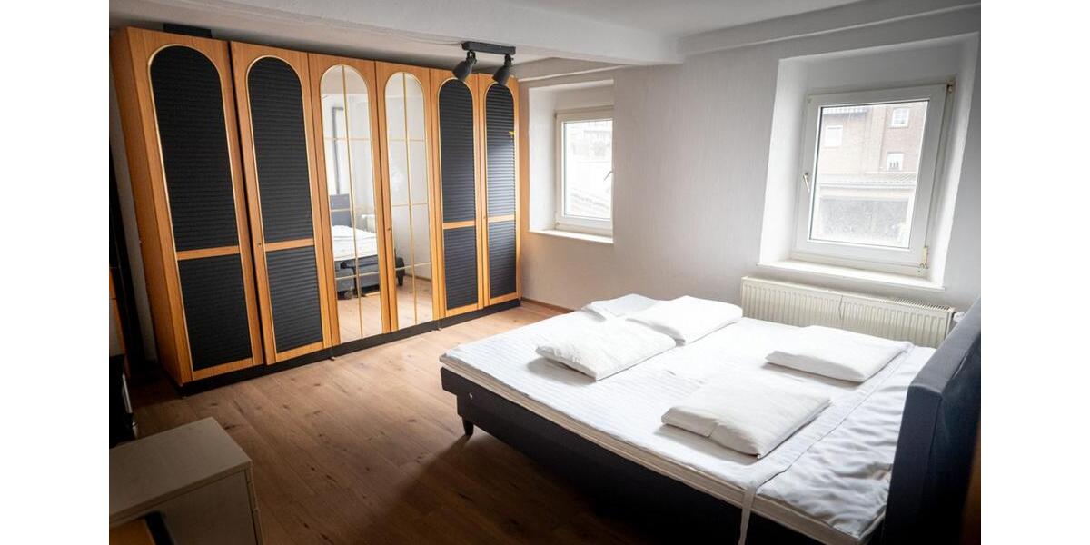 Einfamilienhaus Bergheim - 7 Zimmer, 200 m&sup2;, 2.900&euro; | Angebot:24646494