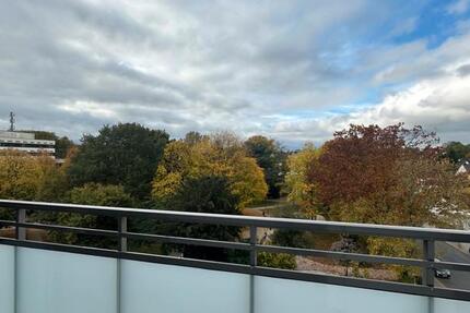 Schöne 2,5-Zi.-Wohnung mit Balkon und Blick auf den Stadtpark! zimmer