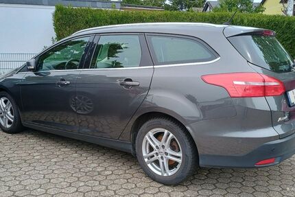 Ford Focus 222.131 km 5.600 &euro; Niederkassel 53859