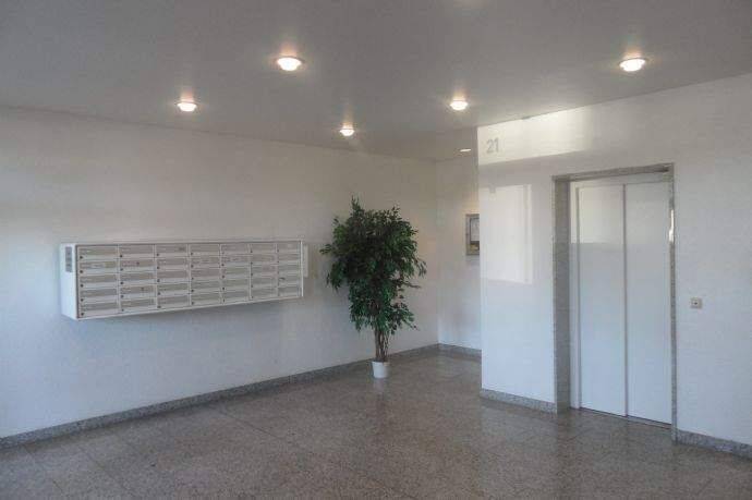 Etagenwohnung Bonn Auerberg - 2 Zimmer, 64 m&sup2;, 704&euro; | Angebot:26929336