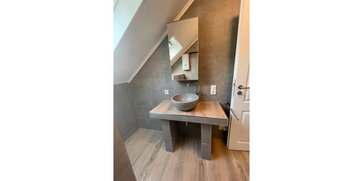 Dachgeschoßwohnung Solingen Mitte - 3 Zimmer, 58 m&sup2;, 840&euro; | Angebot:26302915