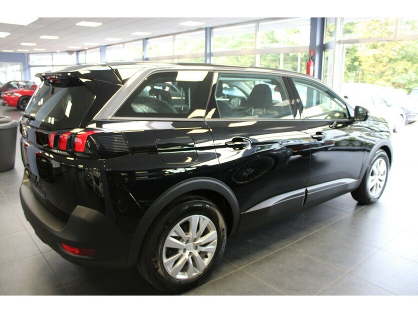 Peugeot 5008 BlueHDi Active Pack - 7 Sitzer - 27.732 km 22.980 € Euskirchen 53881