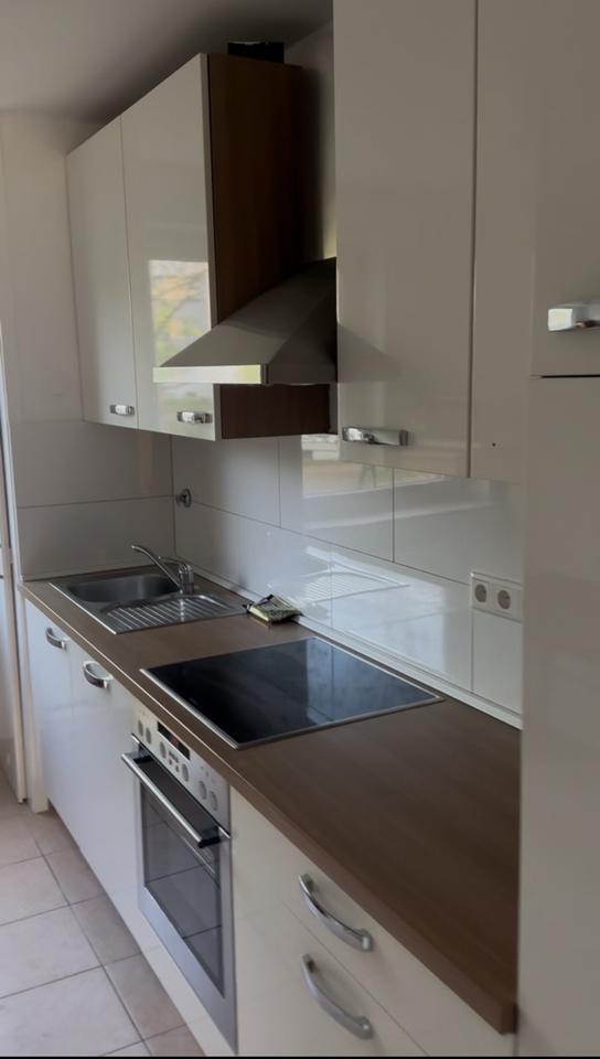 Schöne Wohnung im Grünen mit Balkon!