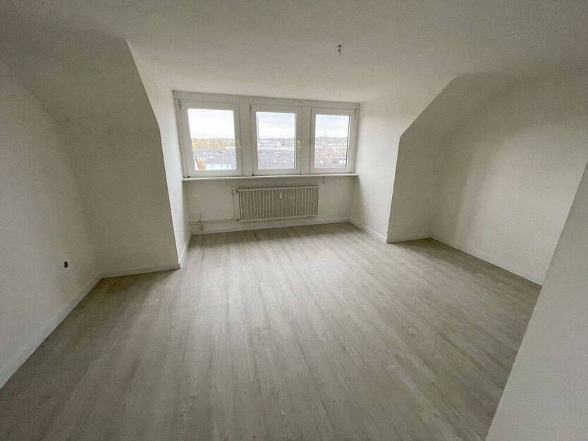 Gemütliches Dachgeschoss in Bahnhofsnähe von Duisdorf
