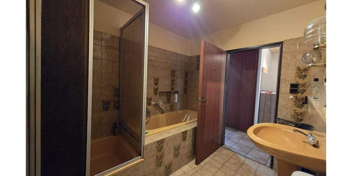 Etagenwohnung Leverkusen Quettingen - 3 Zimmer, 84 m&sup2;, 296.000&euro; | Angebot:24036822