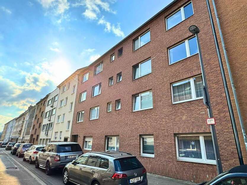 Haus zum Kaufen in Köln 1.690.000 € 615 m²