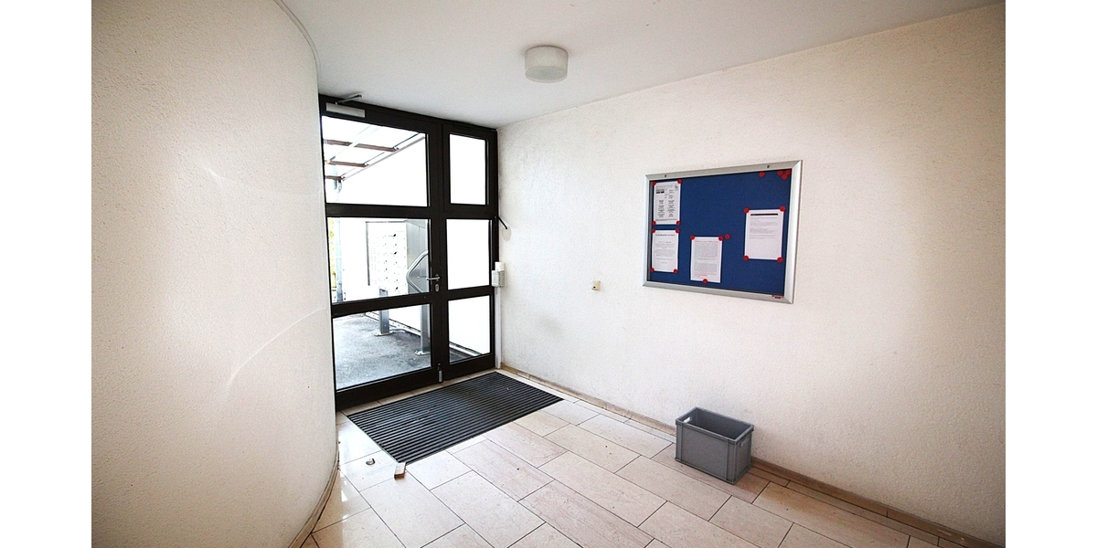 Bezugsfreie, barrierearme und frisch renovierte 2 Zimmer ETW mit Terrasse, Aufzug und TG-Stellplatz. - Etagenwohnung Sankt Augustin | Angebot:26777828