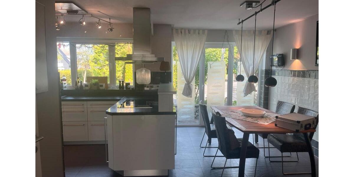 Doppelhaushälfte Hennef (Sieg) - 5 Zimmer, 130 m&sup2;, 1.800&euro; | Angebot:27614844