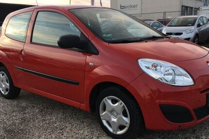 Renault Twingo 95.000 km 2.699 &euro; Bonn 53227