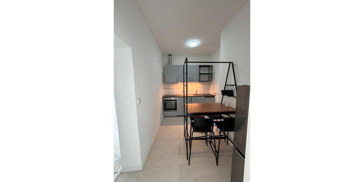 Etagenwohnung Köln Ehrenfeld - 17 Zimmer, 28 m&sup2;, 760&euro; | Angebot:26439659